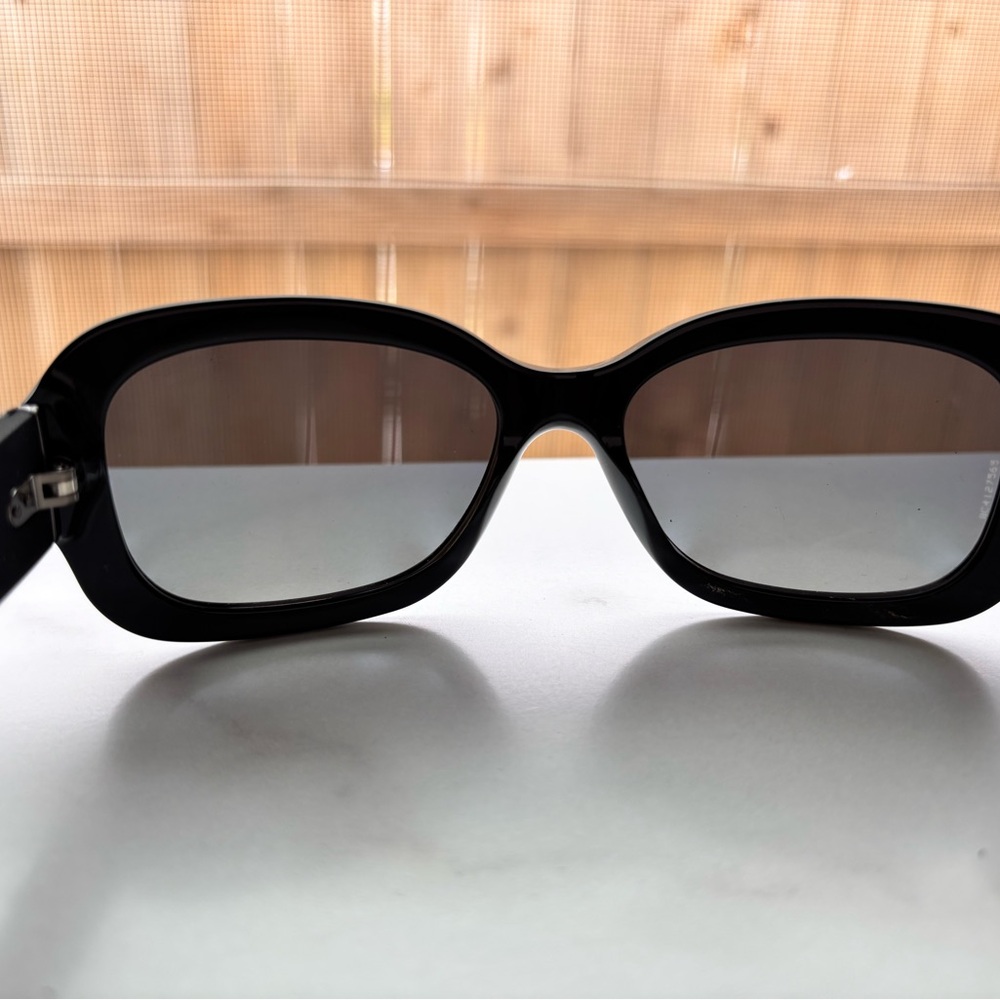 CHANEL Black Oversized Sunglasses with Tweed Temples - Picture 7 of 9